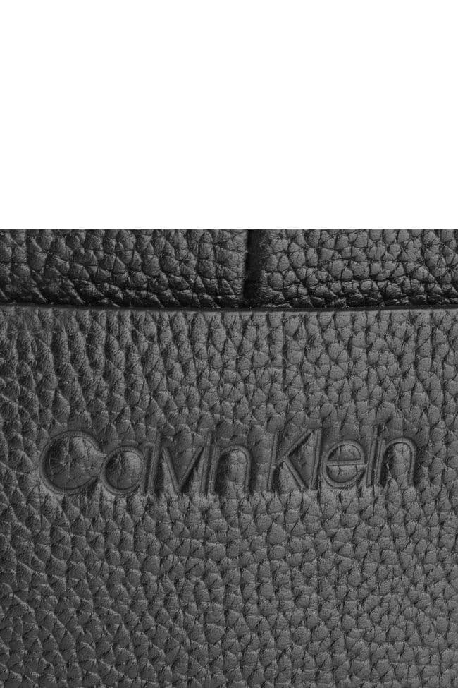 CALVIN KLEIN — vue 2