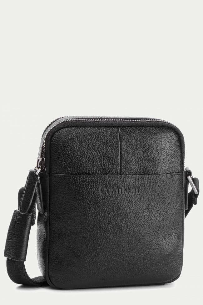 CALVIN KLEIN — vue 1
