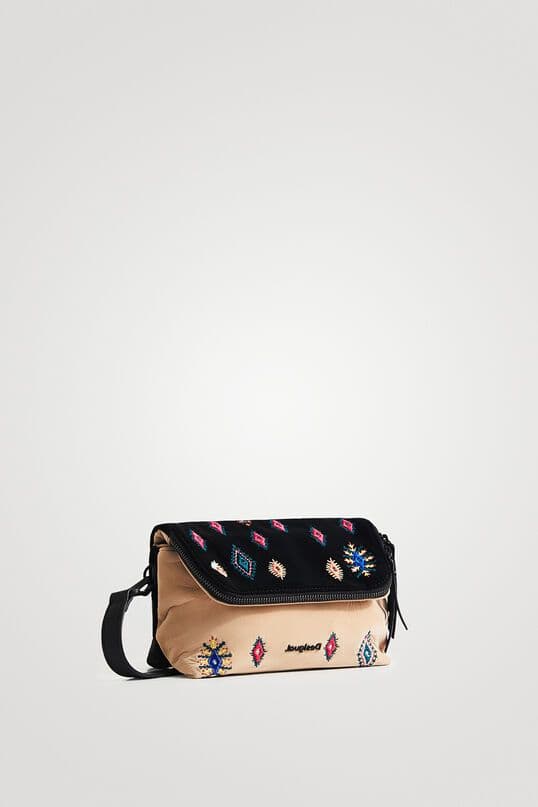 Desigual — vue 3