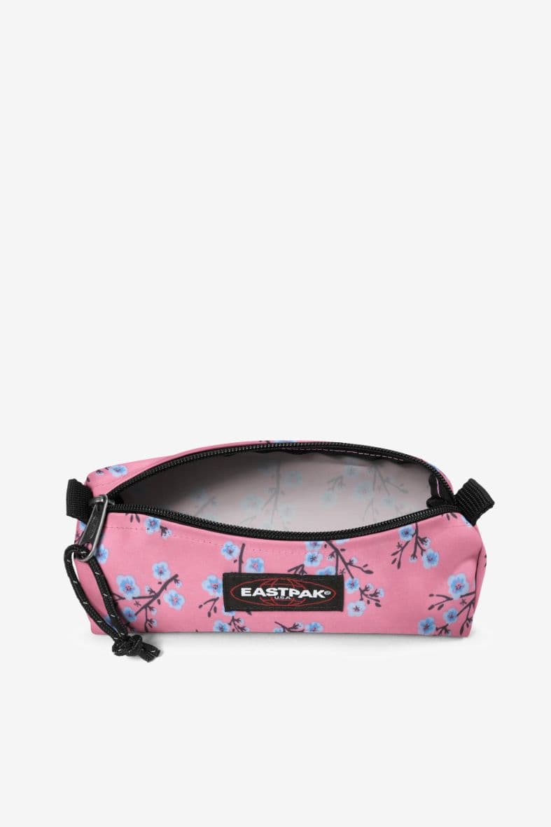 EASTPAK BENCHMARK SINGLE — vue 3