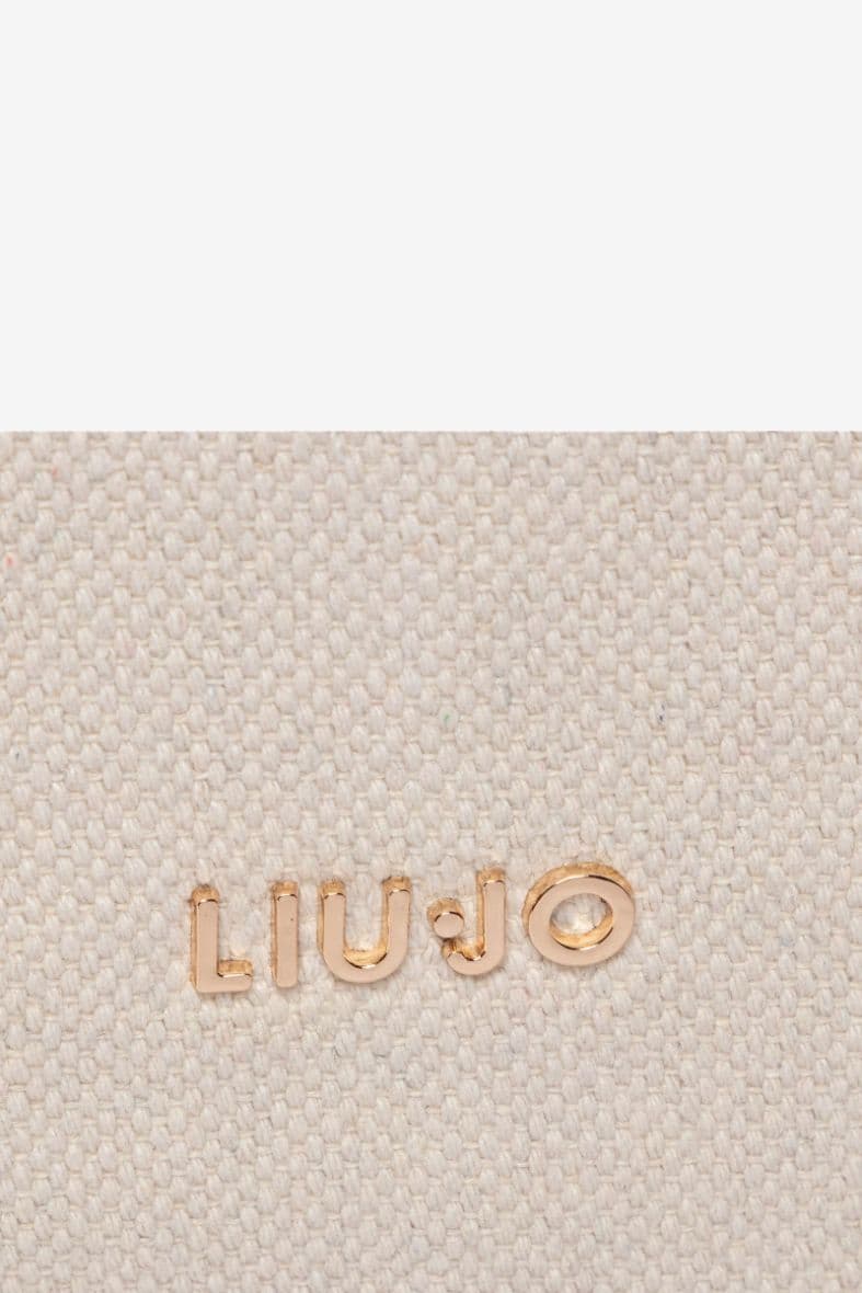 Liujo Hobo — vue 3