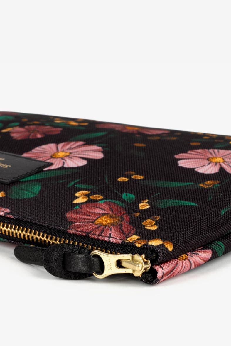 WOUF BLACK FLOWERS — vue 4
