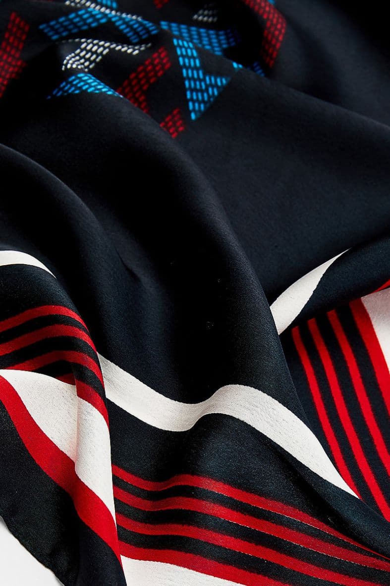 Tommy Hilfiger carré de soie — vue 3