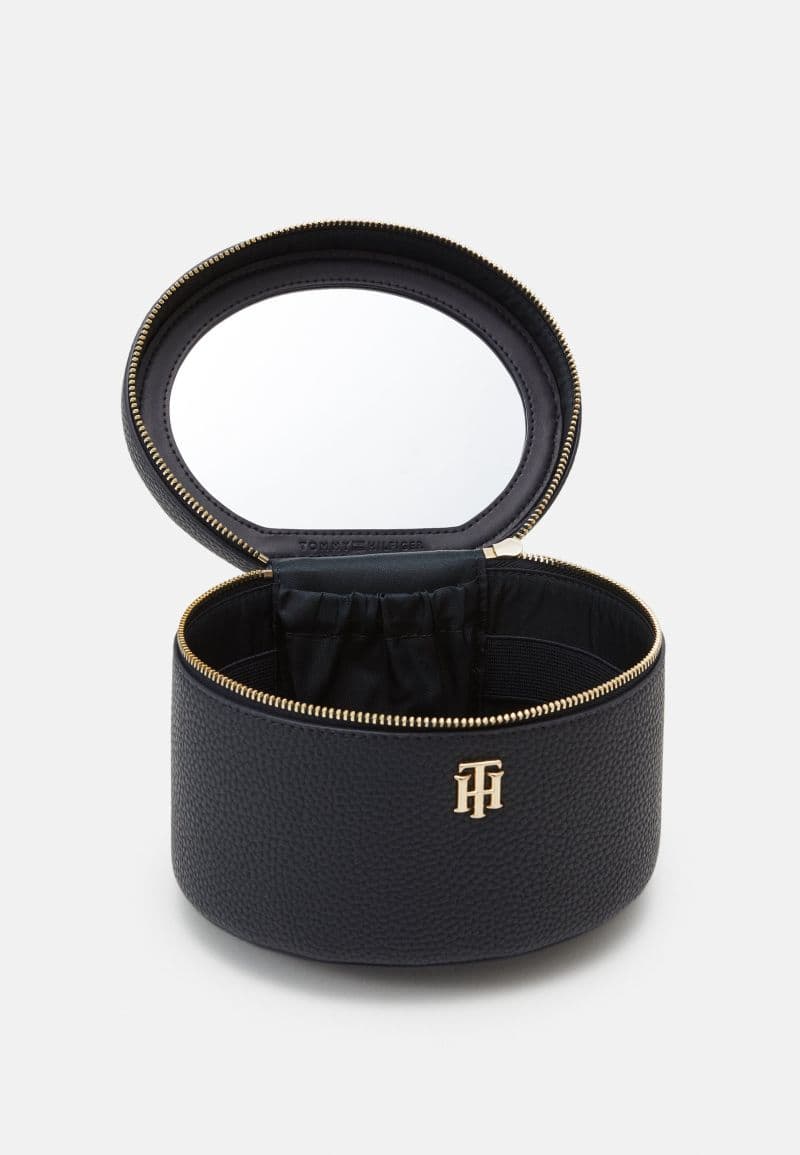 Tommy Hilfiger — vue 4