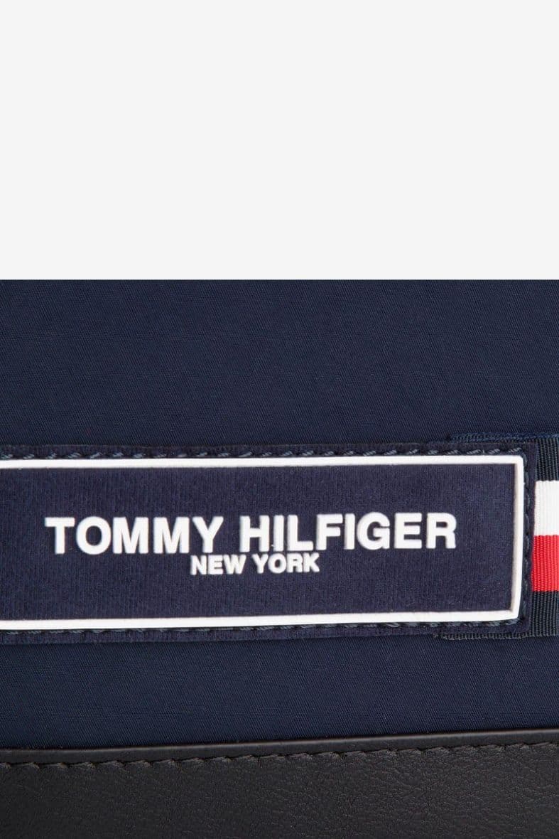 TOMMY HILFIGER HOMME — vue 3