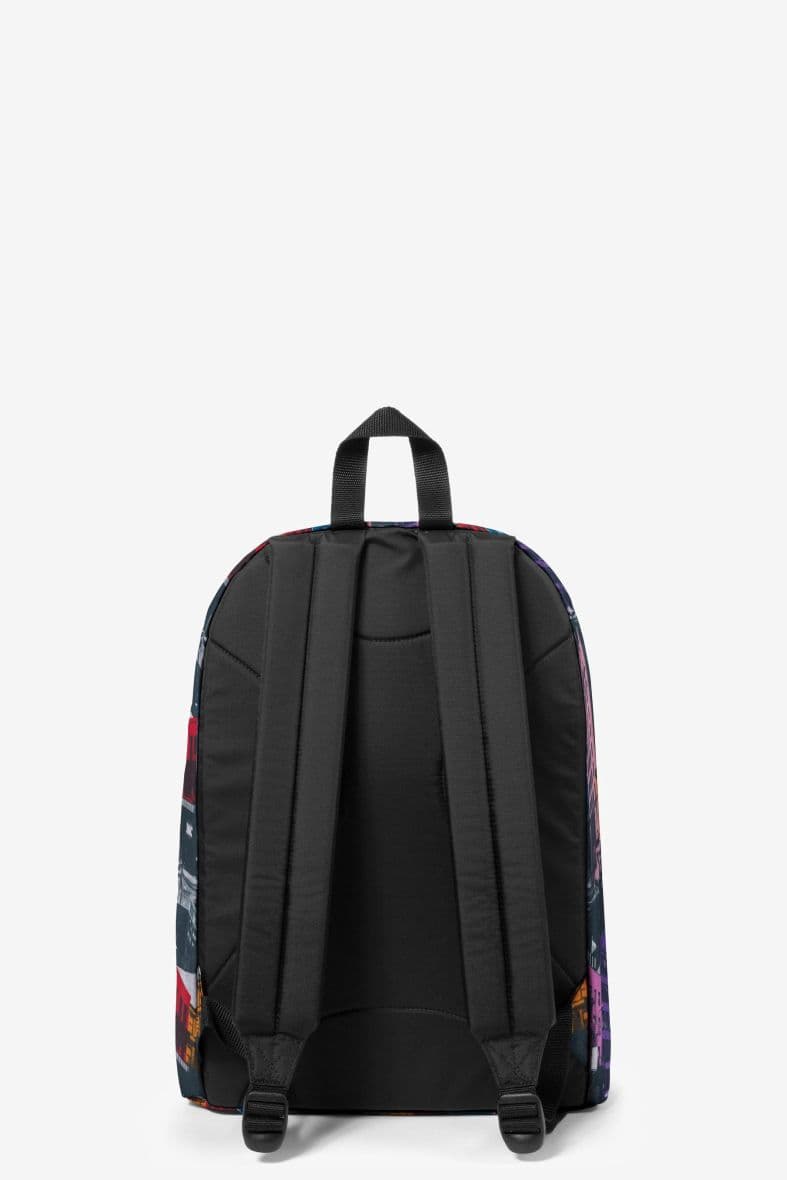 EASTPAK OUT OF OFFICE — vue 3