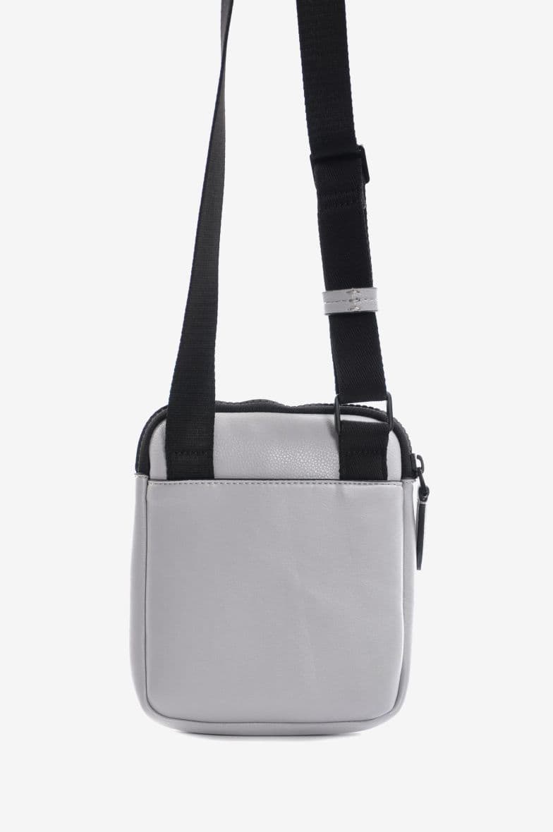 Calvin Klein Elevated Logo — vue 5