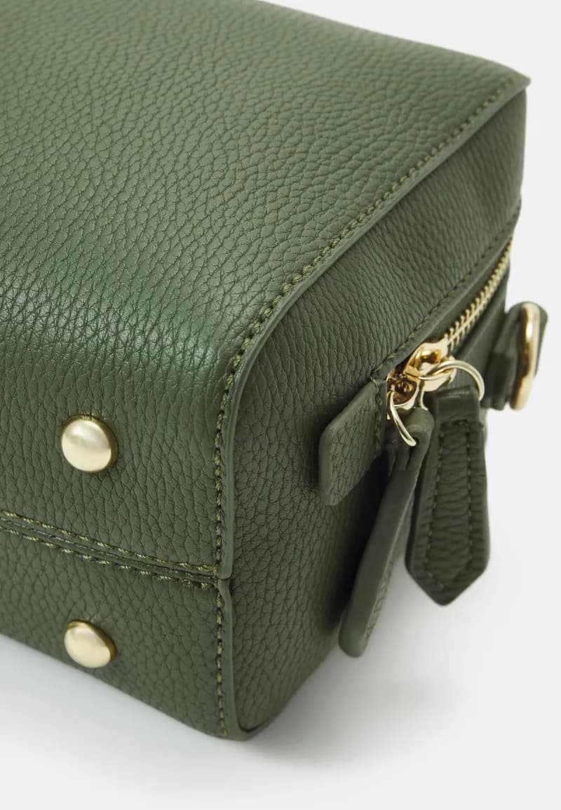 Valentino bags Pattie — vue 3