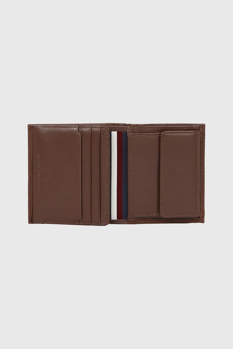 TOMMY HILFIGER — vue 2