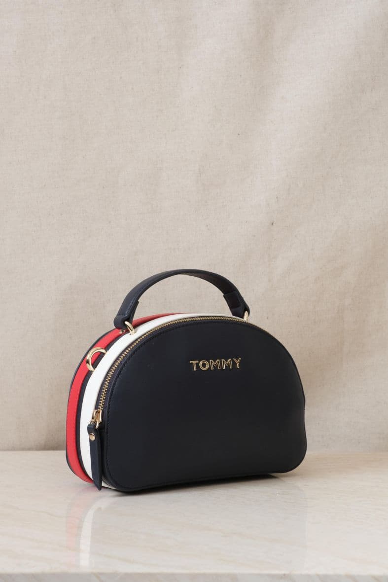 Tommy Hilfiger — vue 2