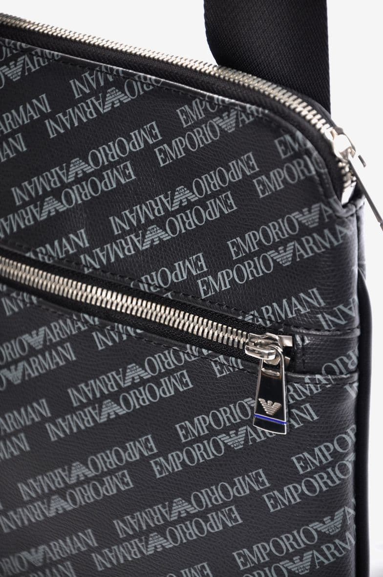 Emporio Armani Piattina Grande Lettering — vue 3