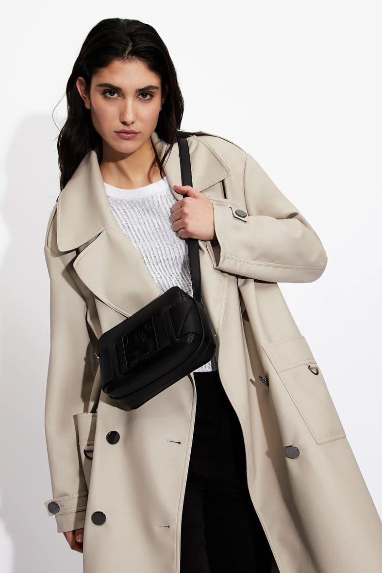 Armani Exchange — vue 2