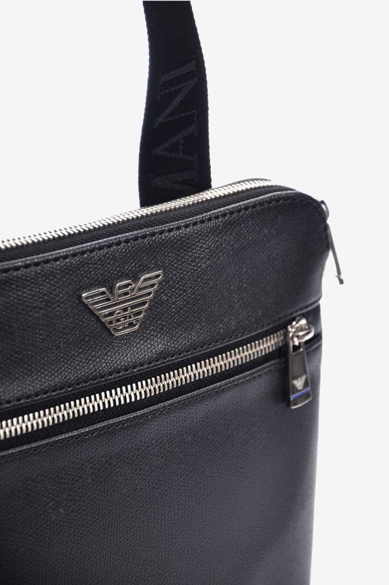 Emporio Armani Messenger Business — vue 3