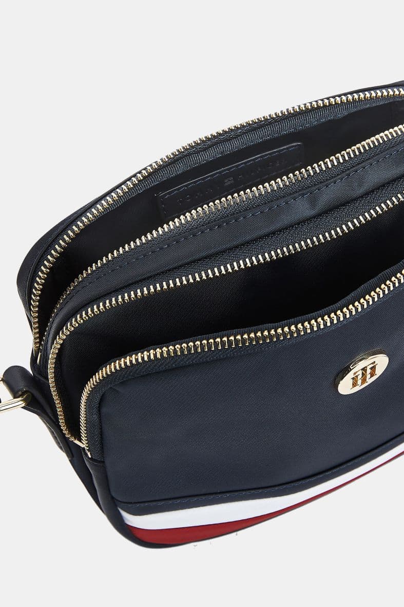 Tommy Hilfiger Poppy Crossover Corp — vue 3