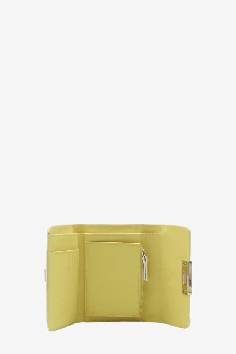 VALENTINO ANASTASIA — vue 3