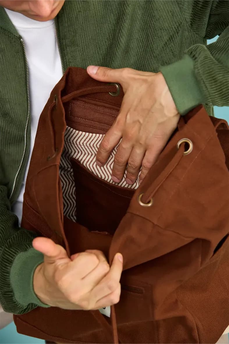 Hindbag Eliot — vue 3