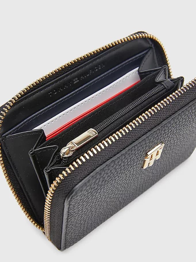 Tommy Hilfiger — vue 3