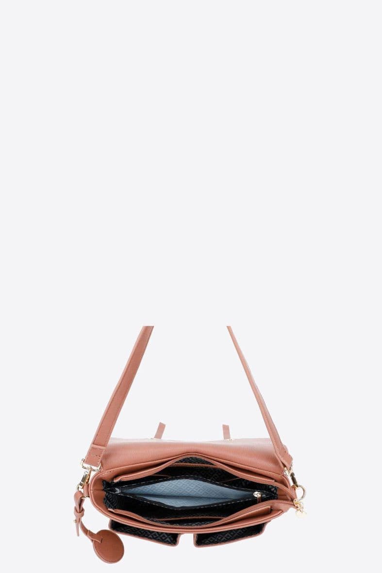 LULU CASTAGNETTE OTHIS — vue 3