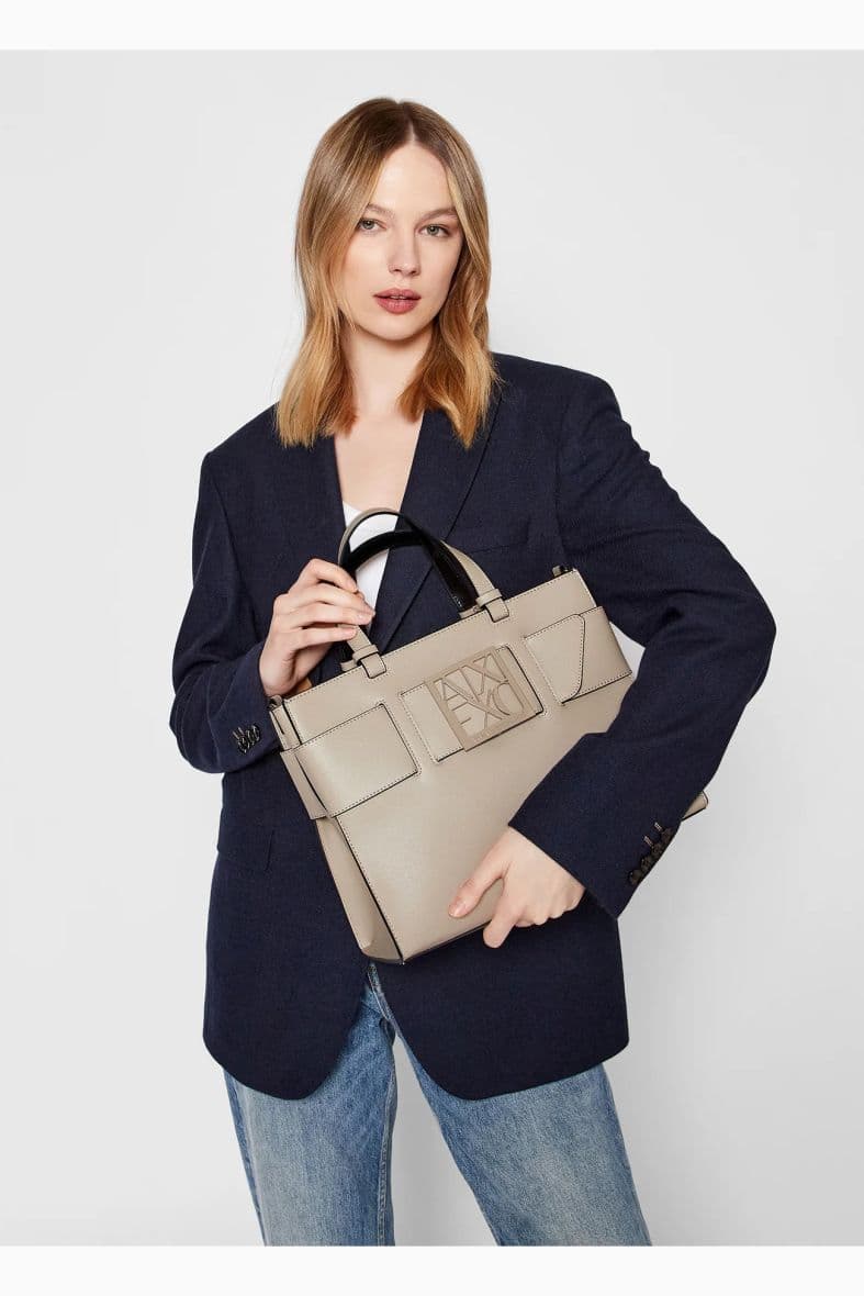 Armani Exchange — vue 4