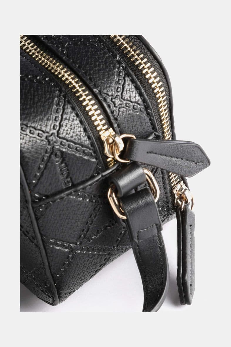 VALENTINO BAGS — vue 3