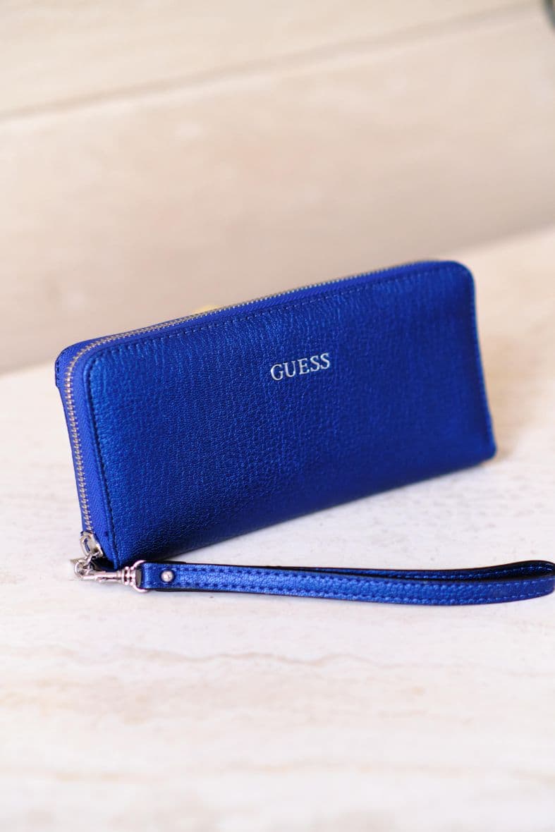 GUESS KINLEY — vue 2