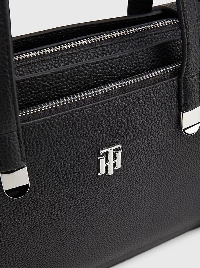 Tommy Hilfiger — vue 3