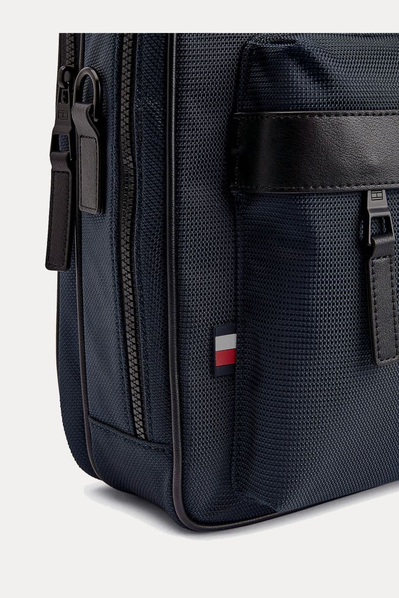 Tommy Hilfiger Business Recycled — vue 3