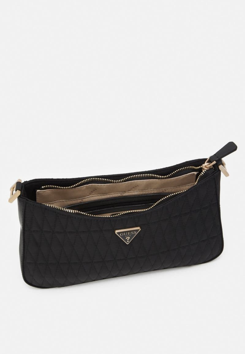 Guess Layla — vue 2