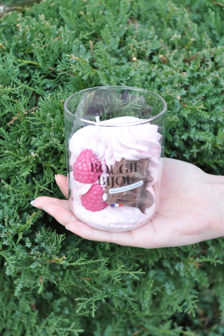 Peau d'âne Bougie Milkshake Strass Framboise
