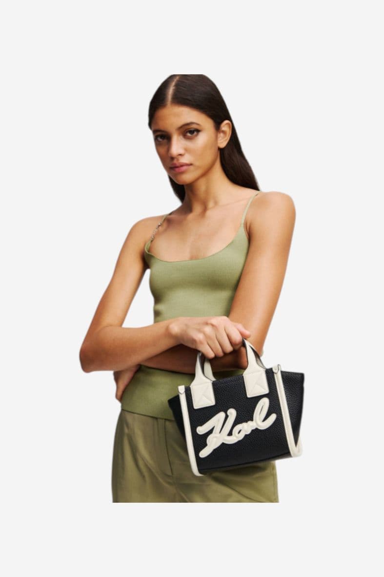 Karl Lagerfeld K/Skuare