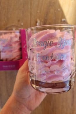 img-pdn-bougie-chantilly-framboise-a-rose-multi