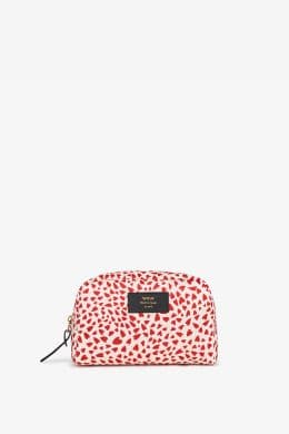 img-wuf-hearts-makeup-bag-a-red