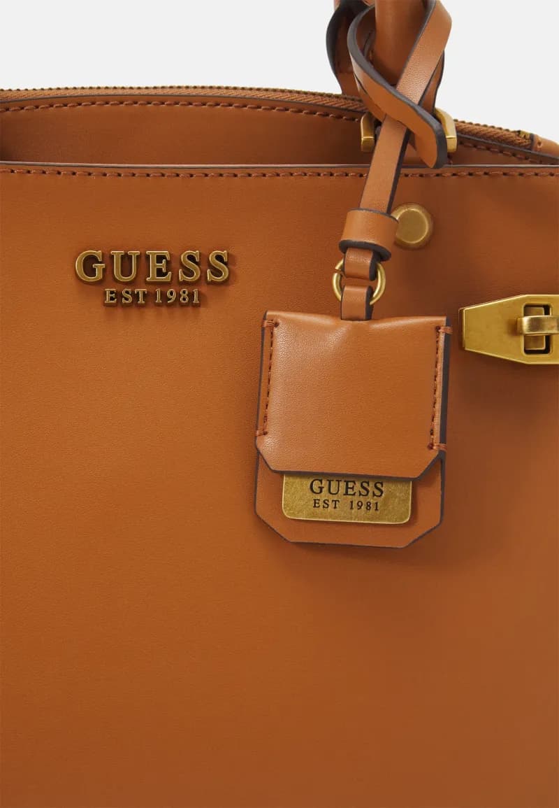Sac a top main guess camel