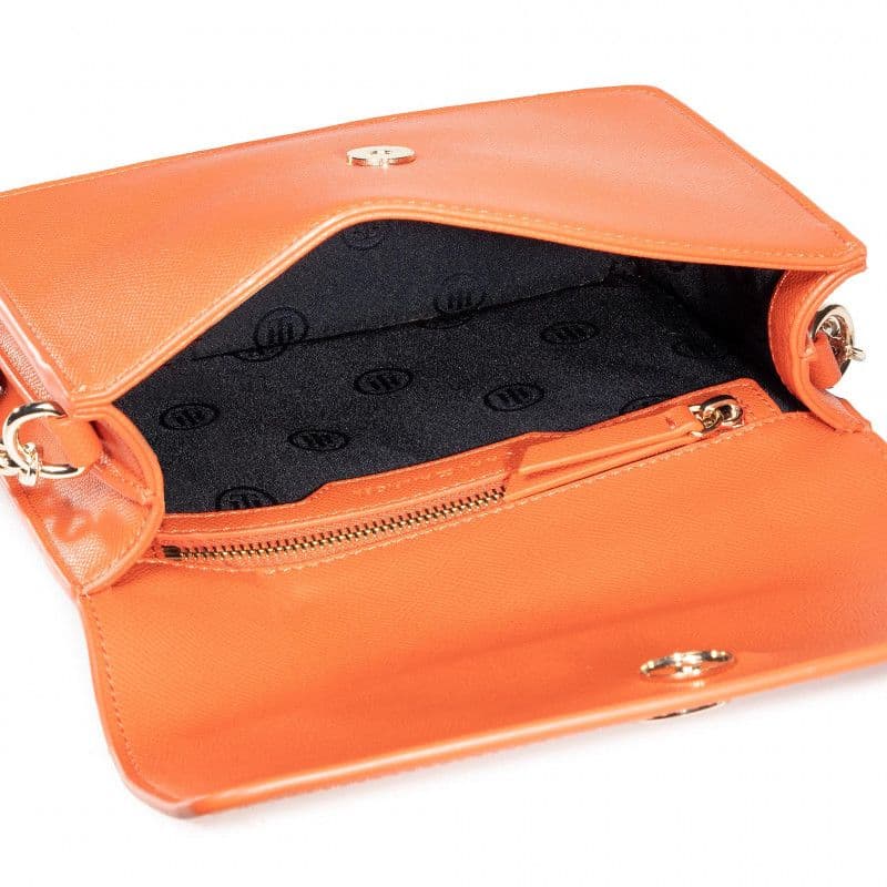 60KB 2001 null null null null null null null 1 2003 null V8a29AurpG1P9M